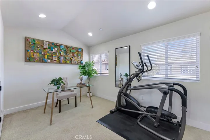 6300 Honolulu, La Crescenta, California 91214