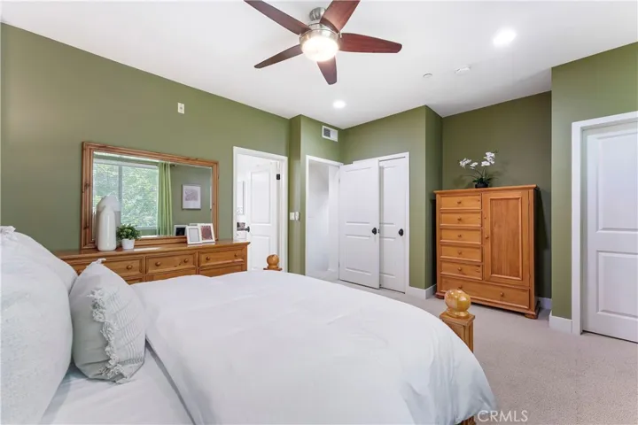 6300 Honolulu, La Crescenta, California 91214
