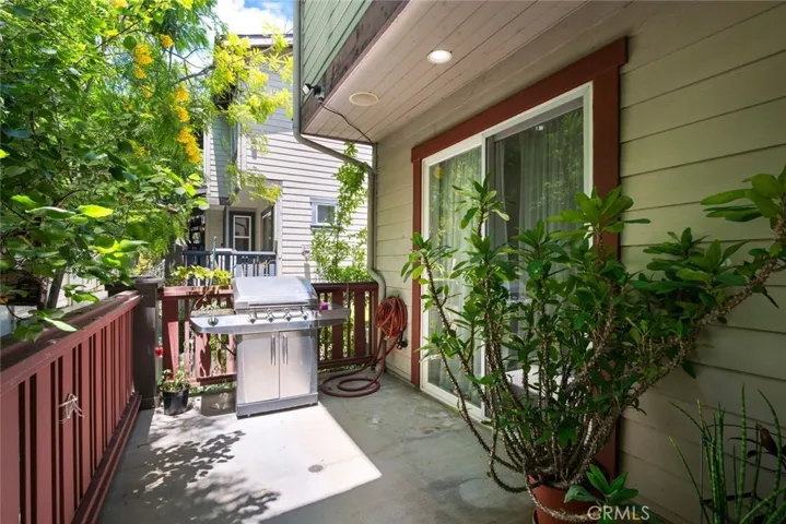 6300 Honolulu, La Crescenta, California 91214