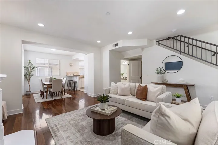 6300 Honolulu, La Crescenta, California 91214