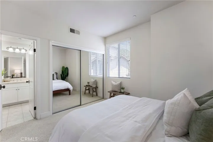 6300 Honolulu, La Crescenta, California 91214