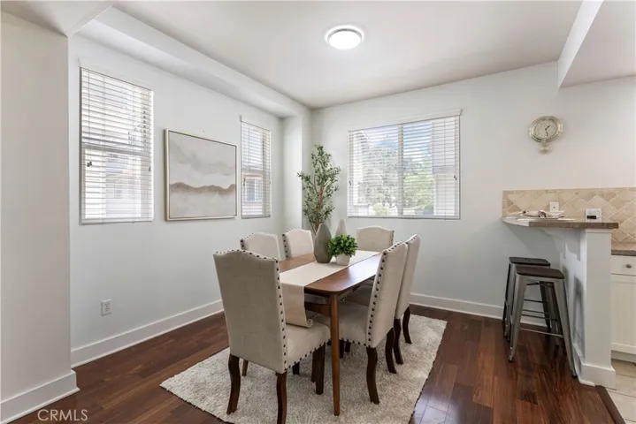 6300 Honolulu, La Crescenta, California 91214