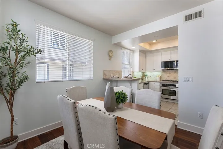 6300 Honolulu, La Crescenta, California 91214