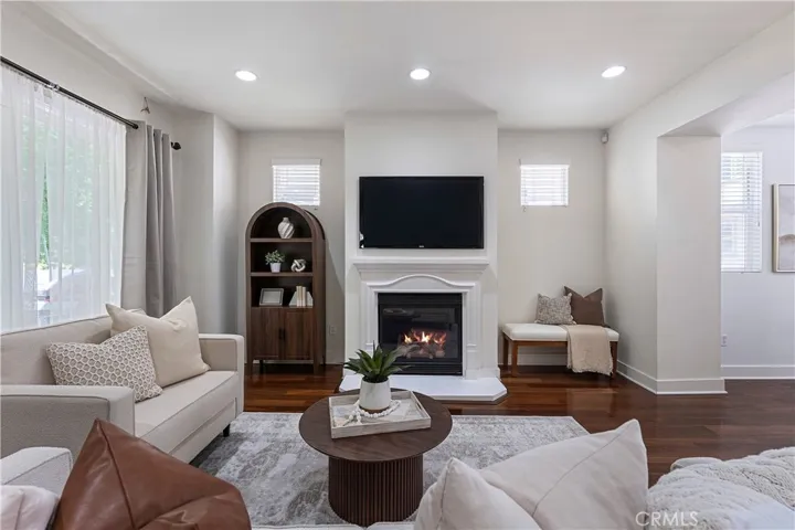 6300 Honolulu, La Crescenta, California 91214