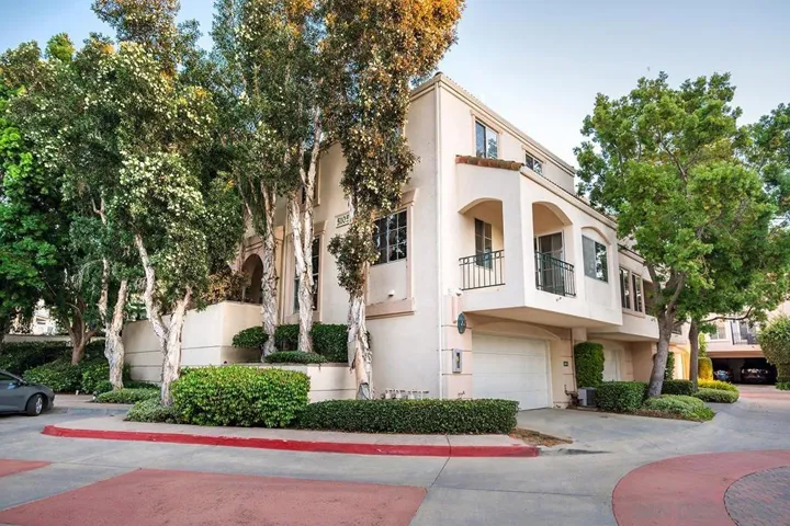 5105 Renaissance Ave A, San Diego, California 92122