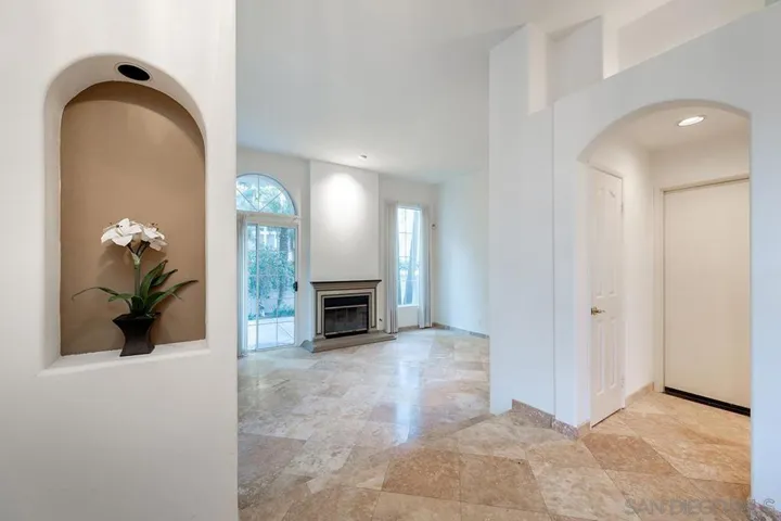 5105 Renaissance Ave A, San Diego, California 92122