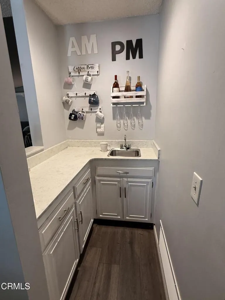 Kitchen Bar