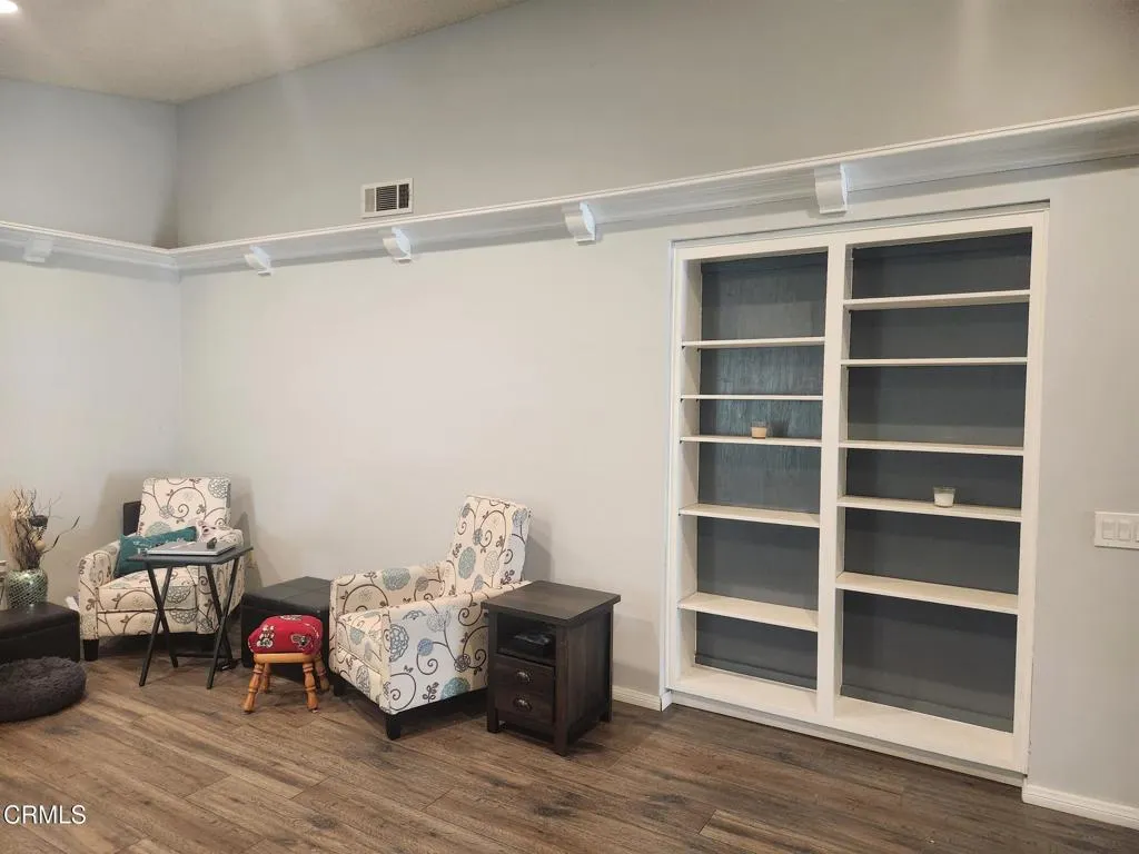 Living Room 4