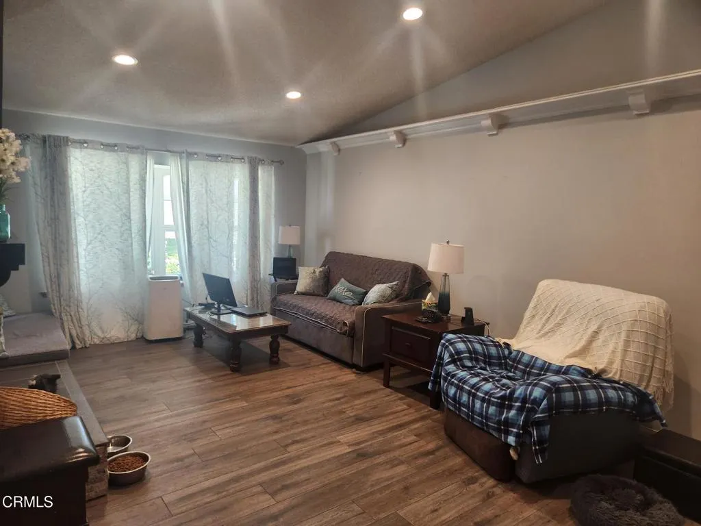 Living Room 6