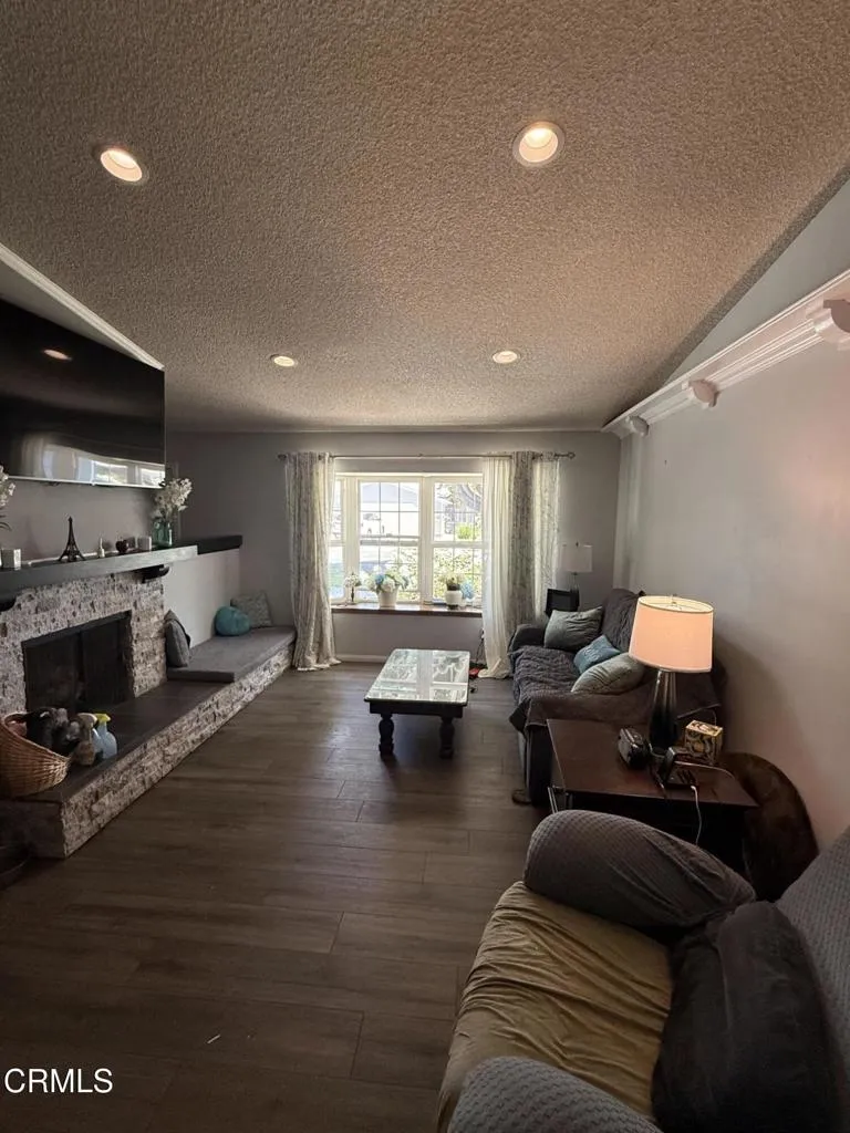 Living Room 3