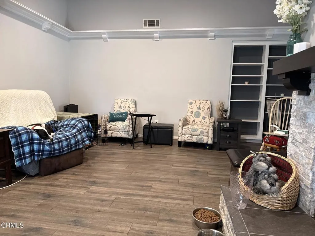 Living Room 5