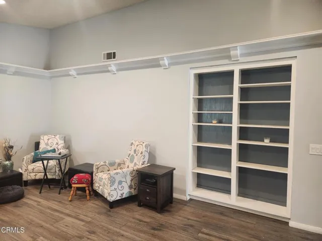 Living Room 4