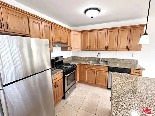 7209 Willoughby Avenue 10, Los Angeles, California 90046