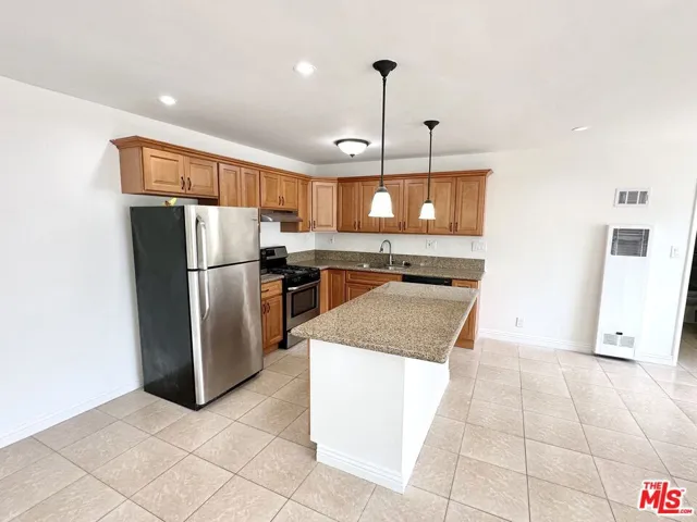 7209 Willoughby Avenue 10, Los Angeles, California 90046
