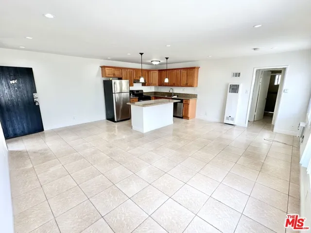 7209 Willoughby Avenue 10, Los Angeles, California 90046
