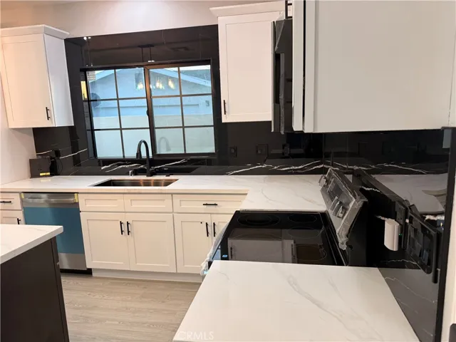 25109 1/2 Fourl Road, Newhall, California 91321