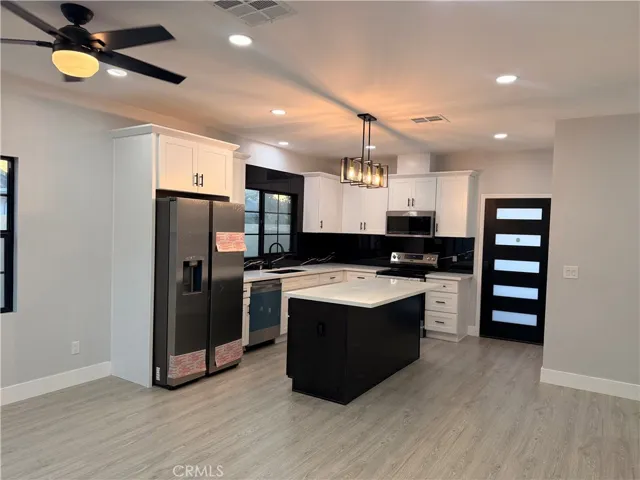 25109 1/2 Fourl Road, Newhall, California 91321