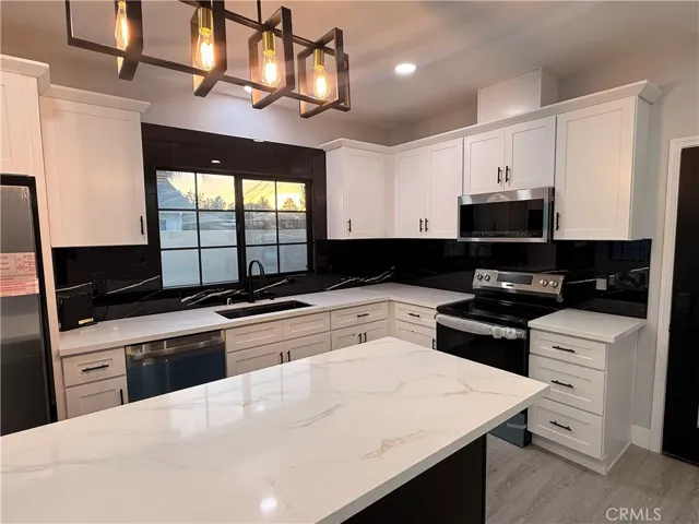 25109 1/2 Fourl Road, Newhall, California 91321