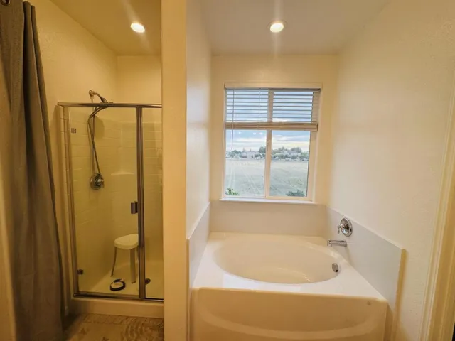 1952 Gus Villalta Drive, Los Banos, California 93635