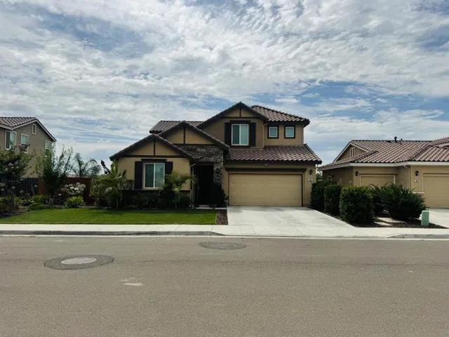 1952 Gus Villalta Drive, Los Banos, California 93635