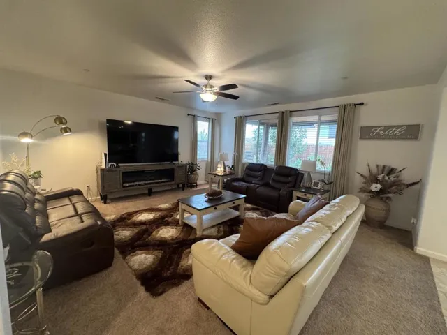 1952 Gus Villalta Drive, Los Banos, California 93635