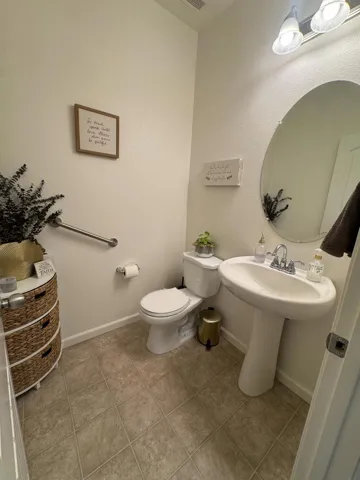 1952 Gus Villalta Drive, Los Banos, California 93635