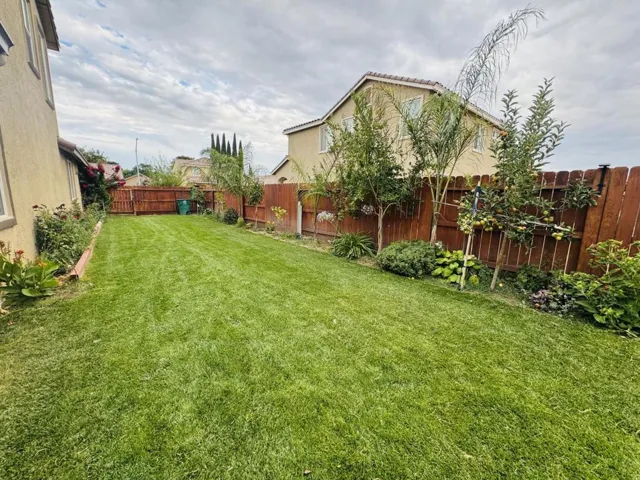 1952 Gus Villalta Drive, Los Banos, California 93635