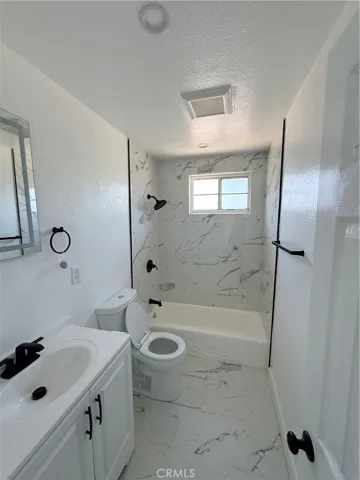 1550 1/2 W 59th Place, Los Angeles, California 90047