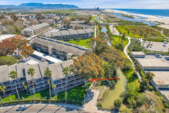660 Sunfish Way-7 arrow