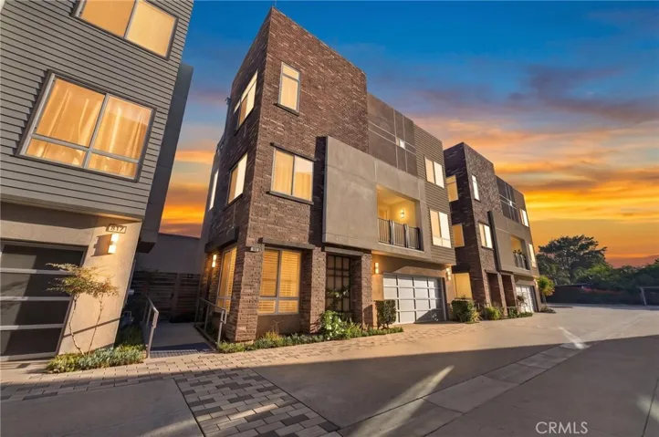 821 Brickyard, Costa Mesa, California 92627