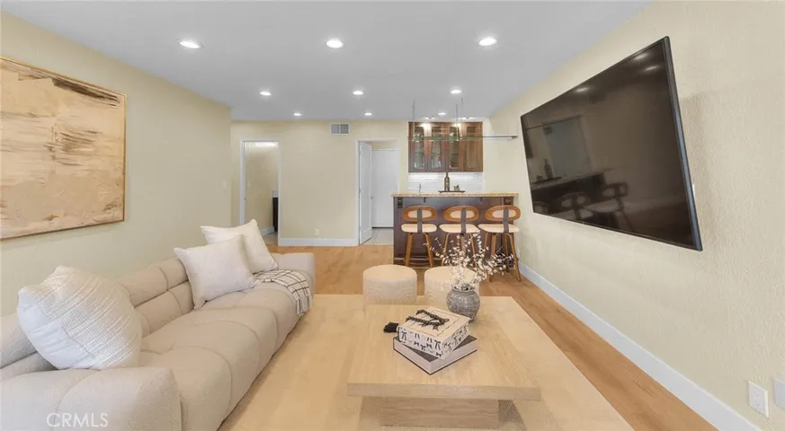 18223 Delano, Los Angeles, California 91335