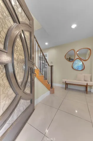 18223 Delano, Los Angeles, California 91335