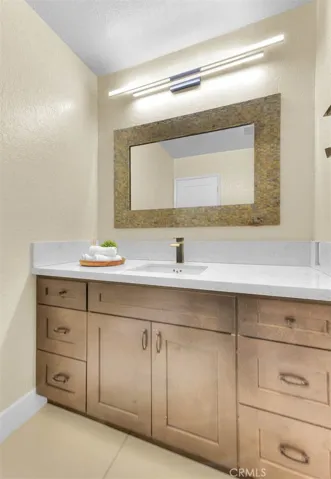 18223 Delano, Los Angeles, California 91335
