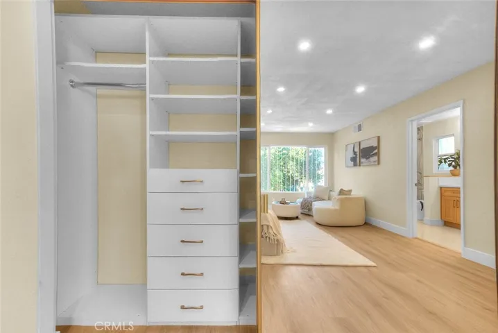 18223 Delano, Los Angeles, California 91335