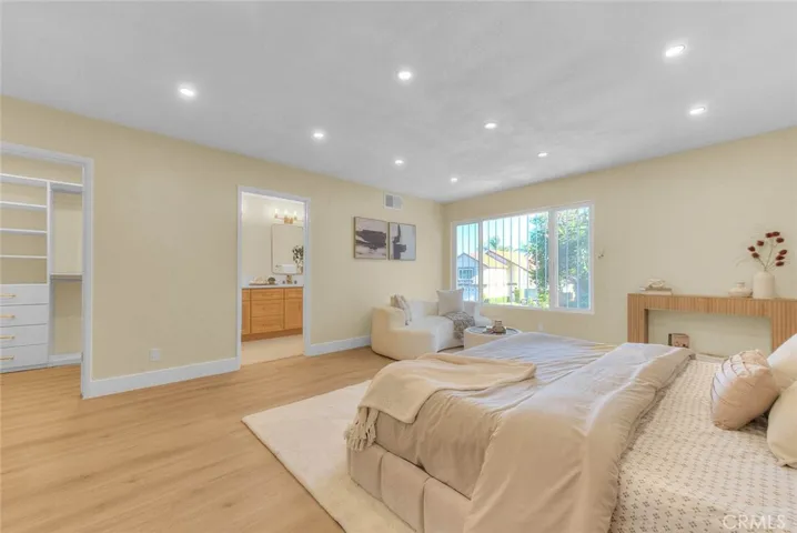 18223 Delano, Los Angeles, California 91335