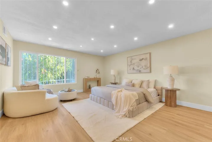 18223 Delano, Los Angeles, California 91335