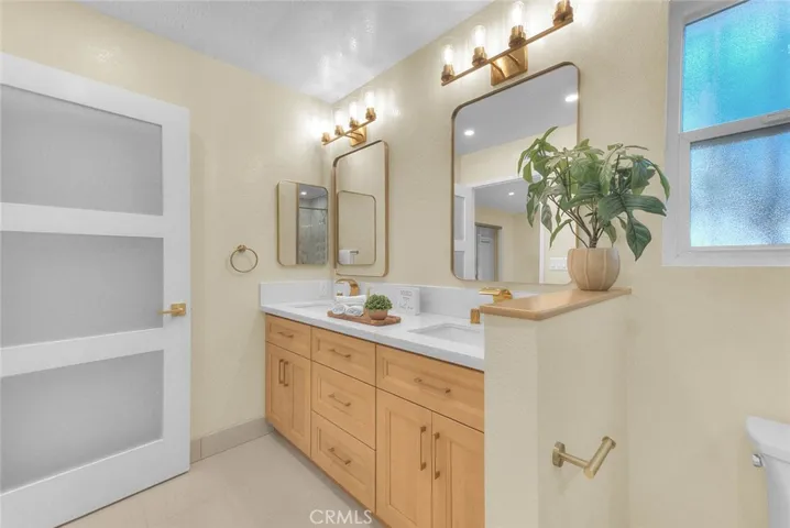 18223 Delano, Los Angeles, California 91335