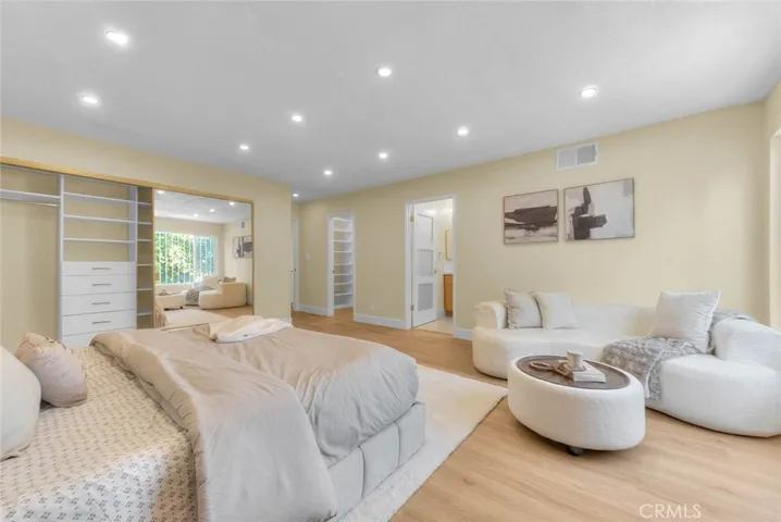 18223 Delano, Los Angeles, California 91335