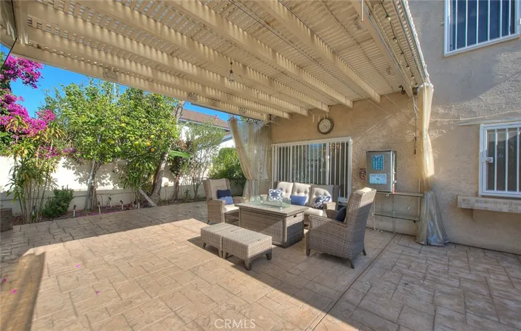 18223 Delano, Los Angeles, California 91335
