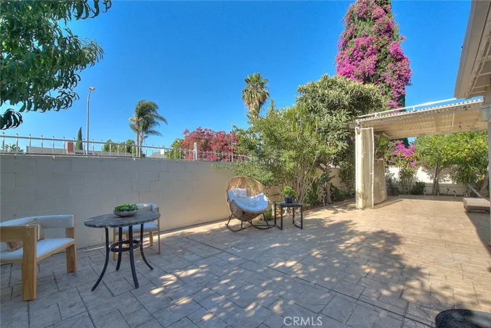 18223 Delano, Los Angeles, California 91335