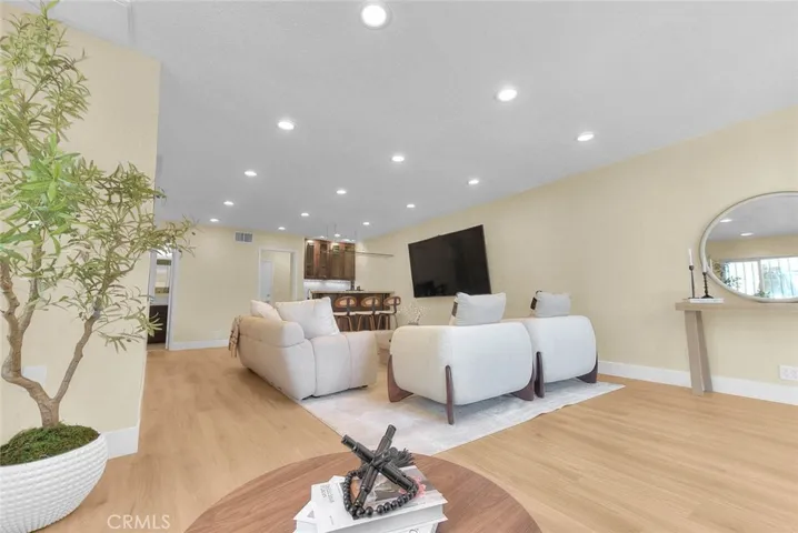 18223 Delano, Los Angeles, California 91335