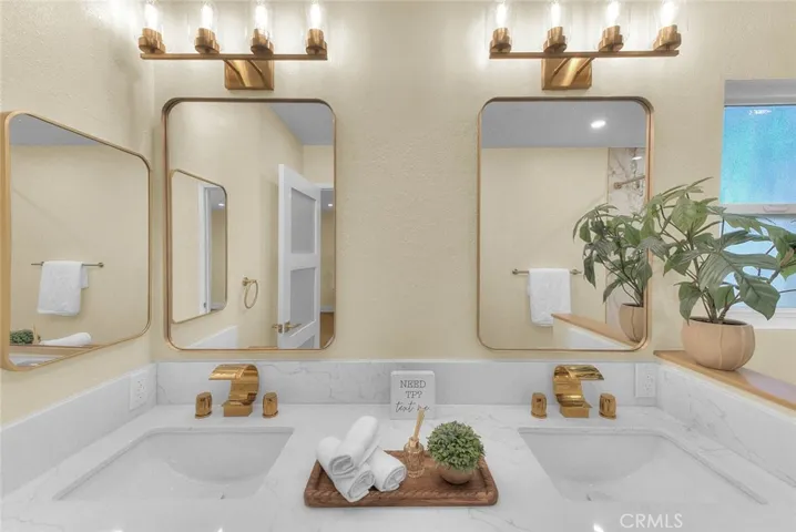 18223 Delano, Los Angeles, California 91335