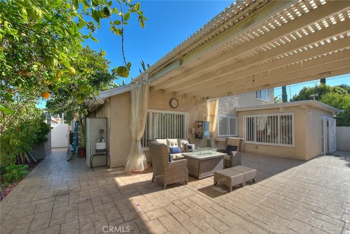 18223 Delano, Los Angeles, California 91335