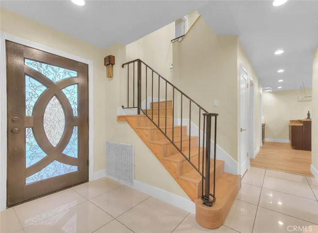 18223 Delano, Los Angeles, California 91335