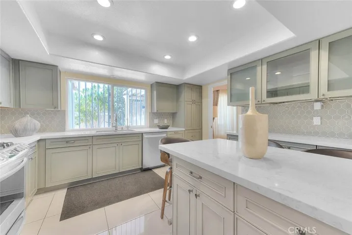 18223 Delano, Los Angeles, California 91335