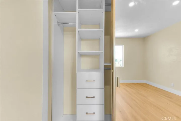 18223 Delano, Los Angeles, California 91335