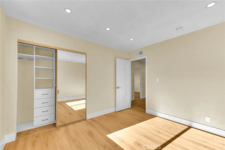 18223 Delano, Los Angeles, California 91335