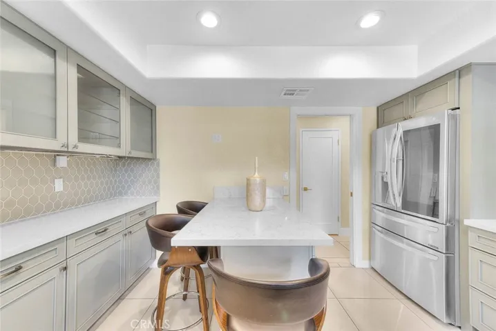 18223 Delano, Los Angeles, California 91335