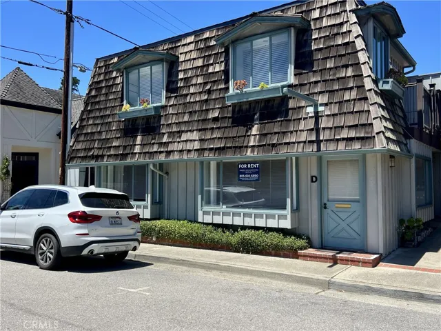 Unit D Is around the corner from Main Street. Downstairs unit, with lots of light.