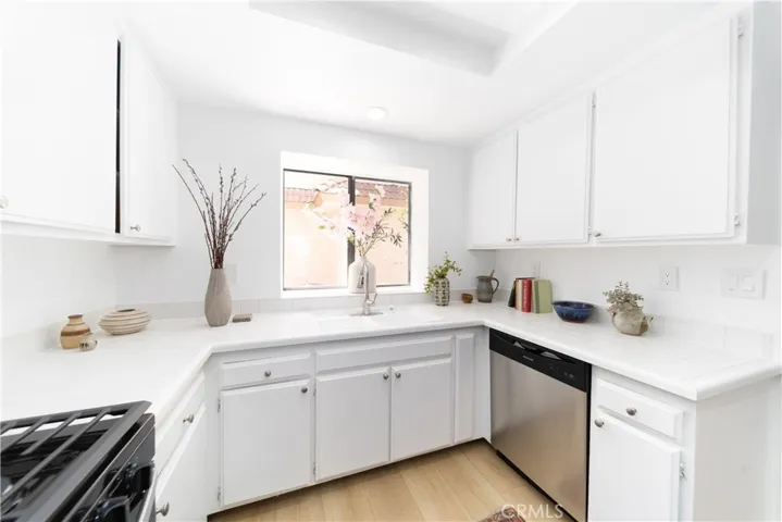 4365 Mclaughlin 4, Los Angeles, California 90066